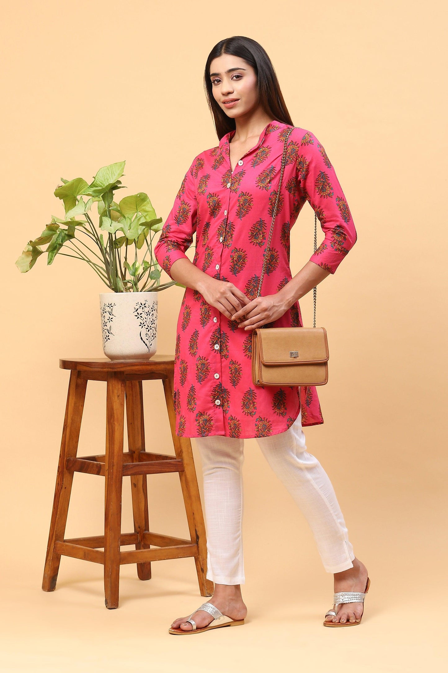 Pihu Floral Magenta Collared Kurta set