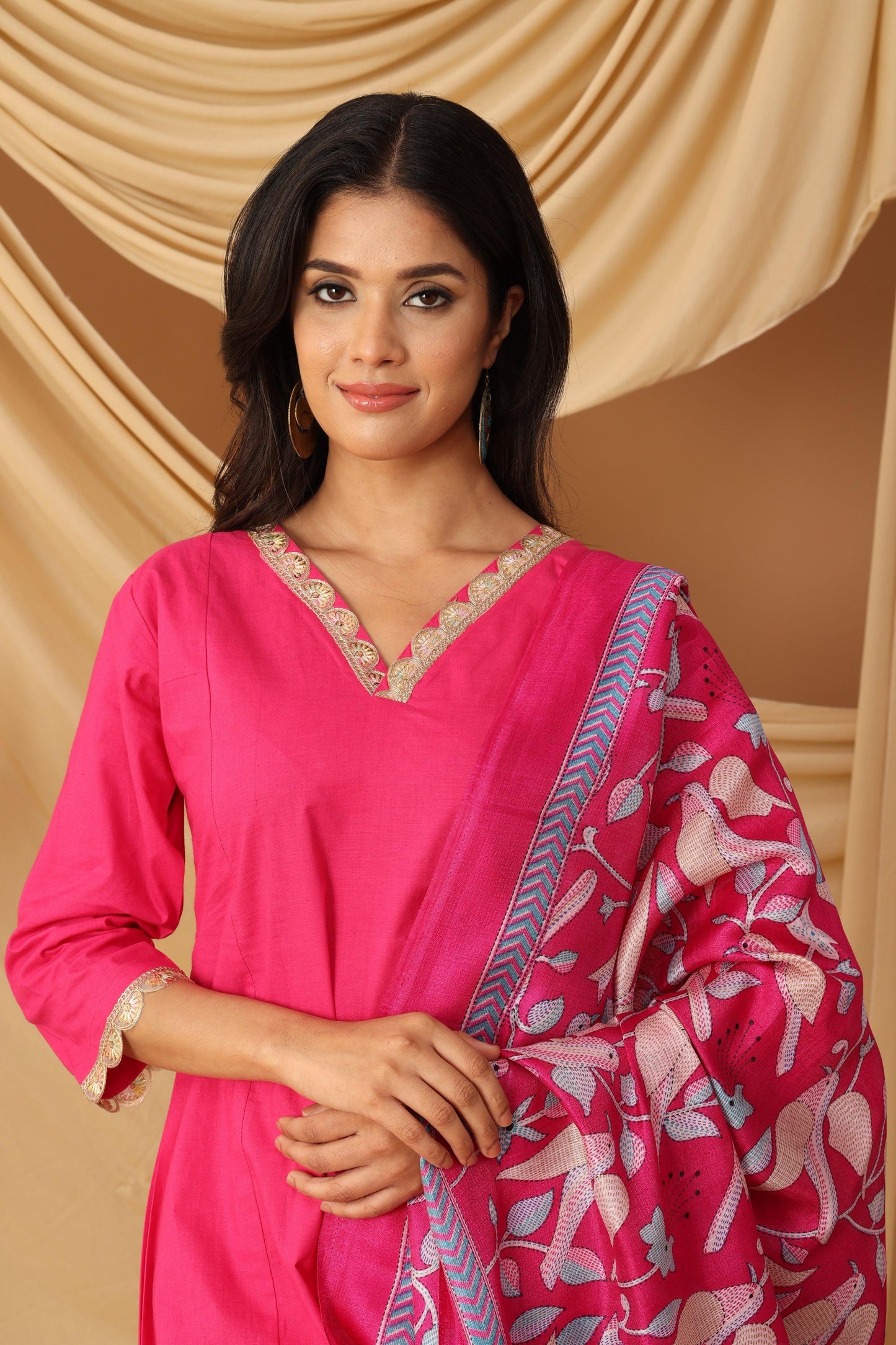 Pihu Fuschia Lace Kurta Set with Printed Dupatta