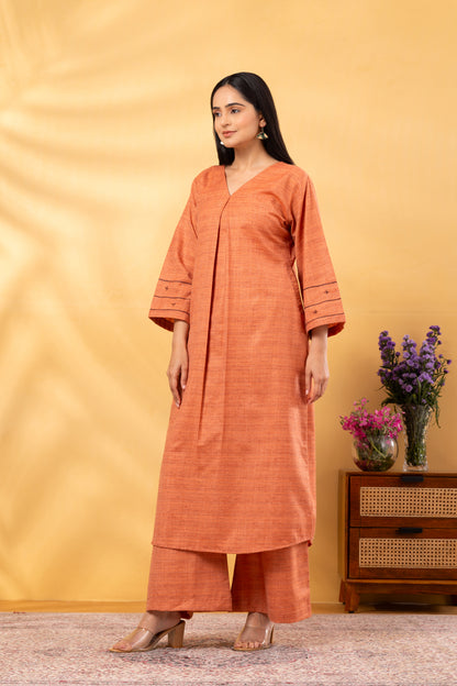 Saadgi Peach Pie V-Neck Kurta Set