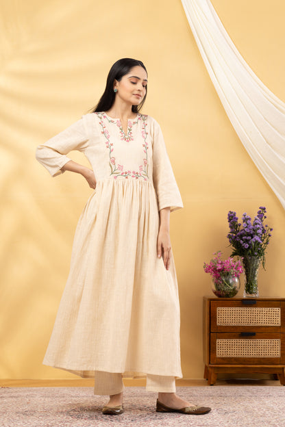 Saadgi  Oat White Embroidered Kurta Set