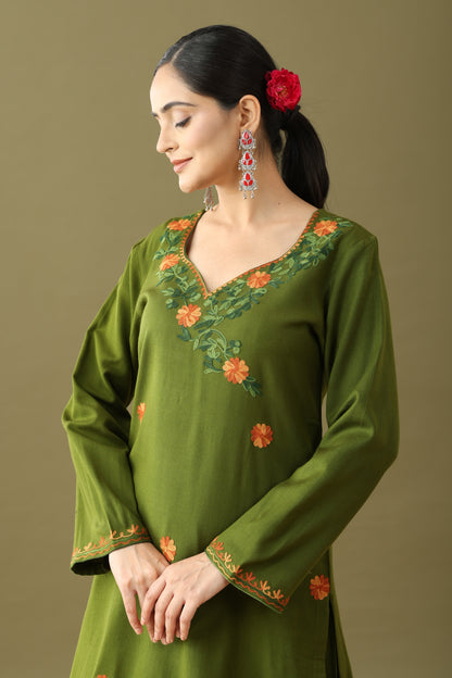 Utsaah Pea Green Aari Embroidery Kurta Set