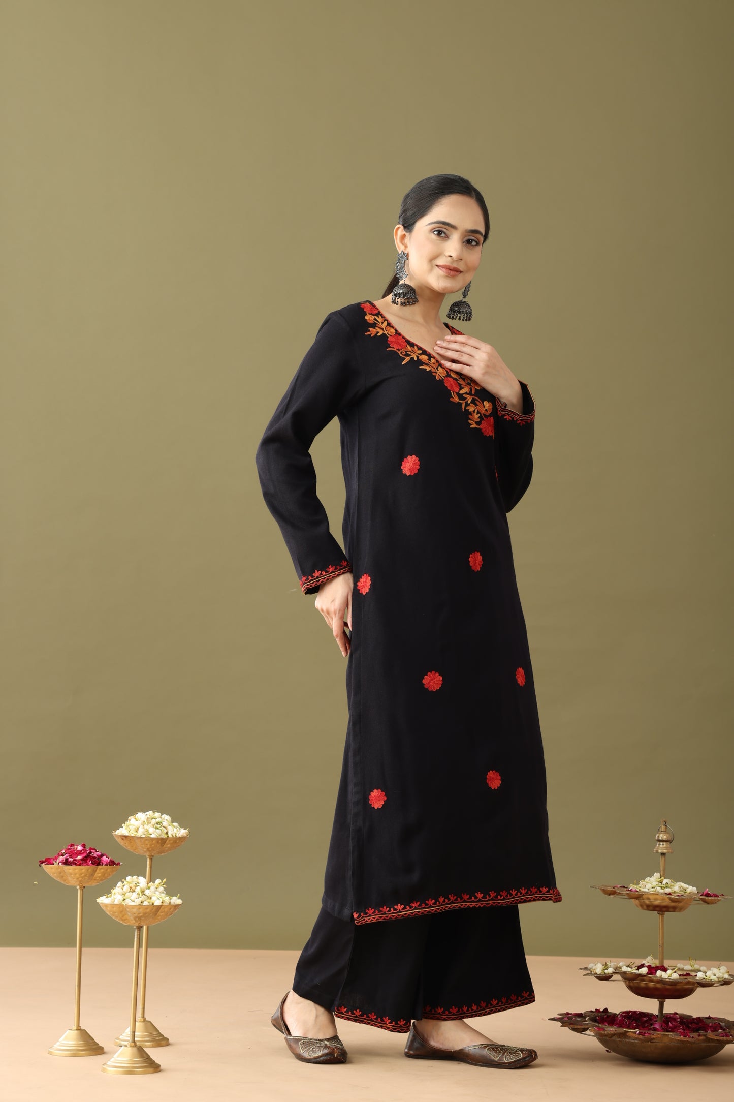 Utsaah Black Aari Embroidery Kurta Set