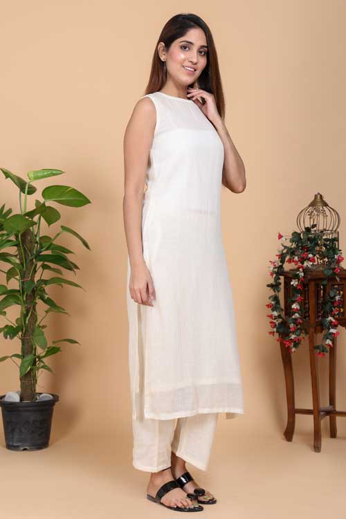 Buy White Plain Cotton Long Kurta Online at iTokri.com by ITOKRI CASUALS l  iTokri आई.टोकरी